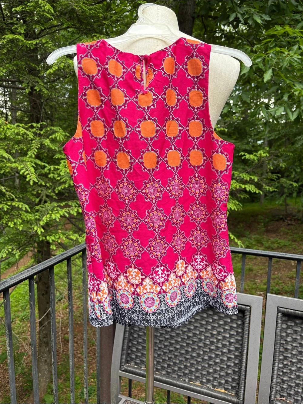 Banana Republic pink, orange, blue patterned sleeveless top sz M - Picture 5 of 6